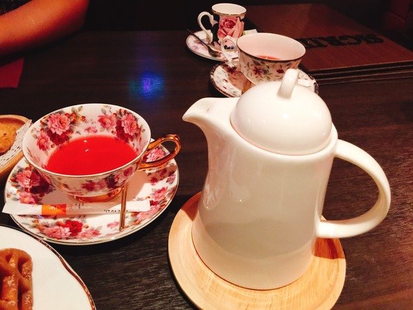 sigrid咖啡:【中山區日系頂級尊榮的浪漫咖啡廳推薦】SIGRID COFFEE一生必來一次、約會必勝~享用貴婦下午茶及頂級莊園咖啡真是人生一大樂事!噹噹媽和好閨蜜Chloe超推薦~