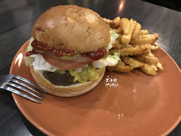 小食光： 【高雄/食﹡前鎮】紅線三多商圈站．微地雷分享文．小食光