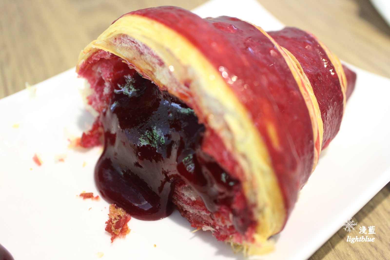 [ 忠孝復興站美食 ] 淺藍 × 1789 Café by Cyrille Courant忠孝店～超可愛雞蛋塔、限量爆漿櫻桃可頌