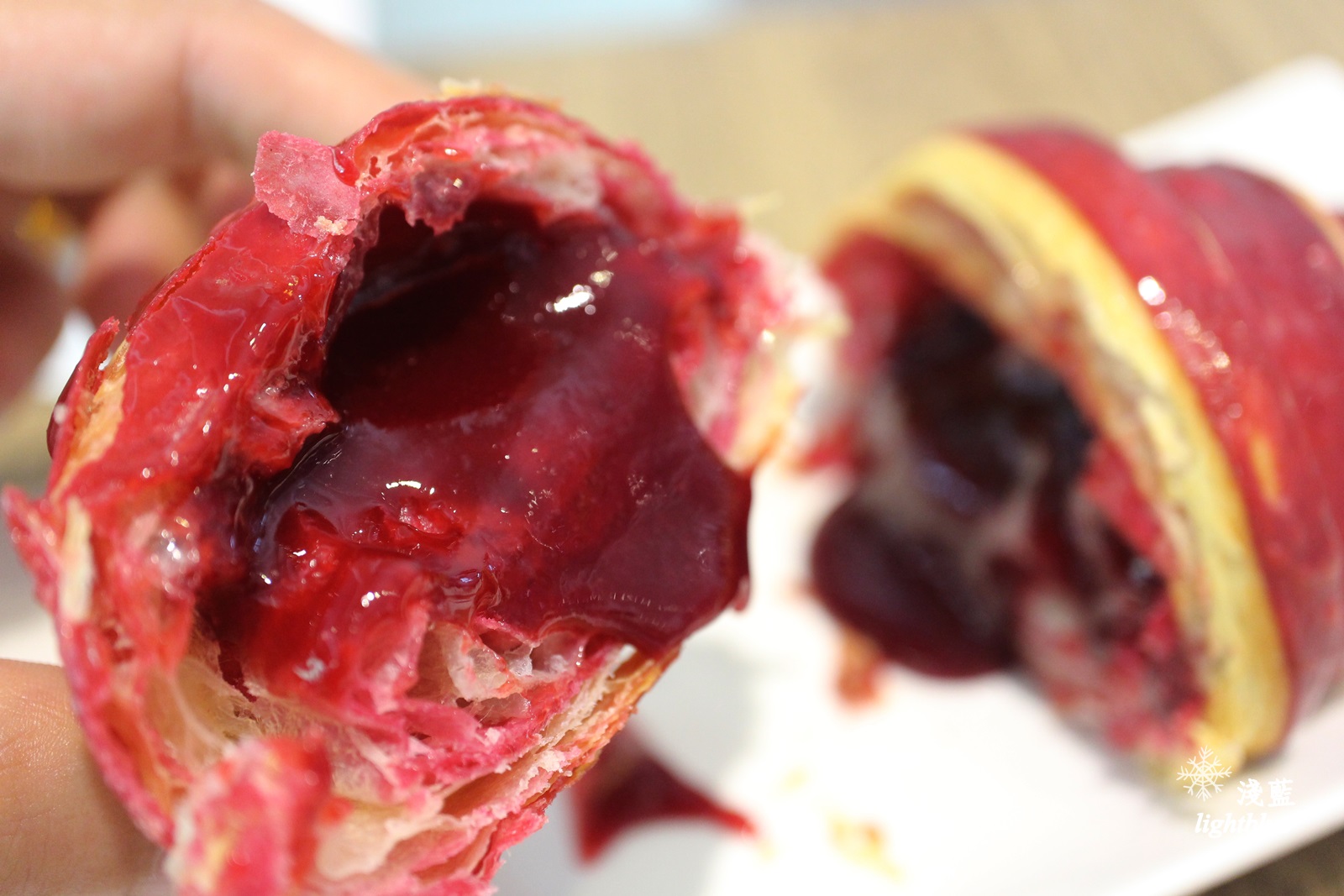 [ 忠孝復興站美食 ] 淺藍 × 1789 Café by Cyrille Courant忠孝店～超可愛雞蛋塔、限量爆漿櫻桃可頌