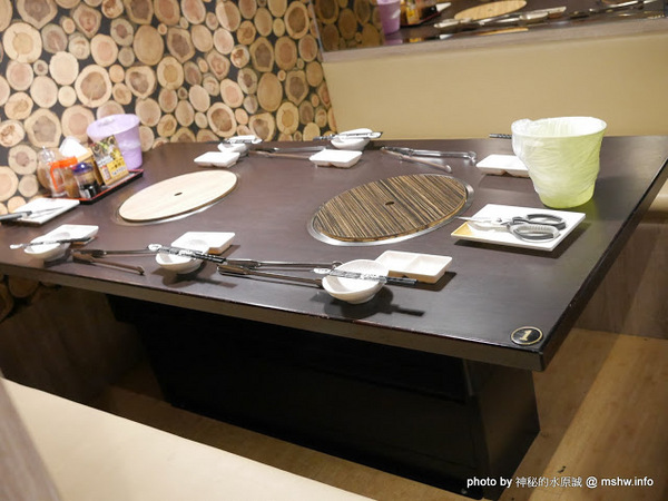 燒肉眾 精緻炭火燒肉(台中文心店):【食記】台中燒肉眾 精緻炭火燒肉/台中文心店@南屯家樂福-捷運MRT溝仔墘 : 價格輕鬆選,精緻路線的和牛燒肉吃到飽