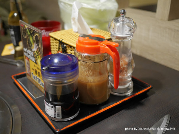 燒肉眾 精緻炭火燒肉(台中文心店):【食記】台中燒肉眾 精緻炭火燒肉/台中文心店@南屯家樂福-捷運MRT溝仔墘 : 價格輕鬆選,精緻路線的和牛燒肉吃到飽