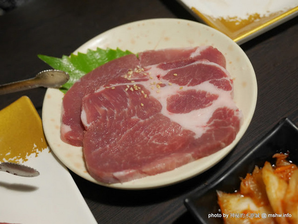 燒肉眾 精緻炭火燒肉(台中文心店):【食記】台中燒肉眾 精緻炭火燒肉/台中文心店@南屯家樂福-捷運MRT溝仔墘 : 價格輕鬆選,精緻路線的和牛燒肉吃到飽