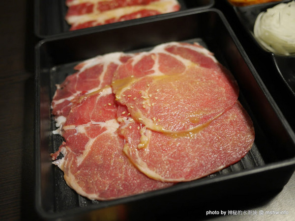 燒肉眾 精緻炭火燒肉(台中文心店):【食記】台中燒肉眾 精緻炭火燒肉/台中文心店@南屯家樂福-捷運MRT溝仔墘 : 價格輕鬆選,精緻路線的和牛燒肉吃到飽