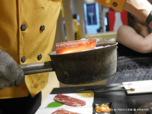 燒肉眾 精緻炭火燒肉(台中文心店):【食記】台中燒肉眾 精緻炭火燒肉/台中文心店@南屯家樂福-捷運MRT溝仔墘 : 價格輕鬆選,精緻路線的和牛燒肉吃到飽