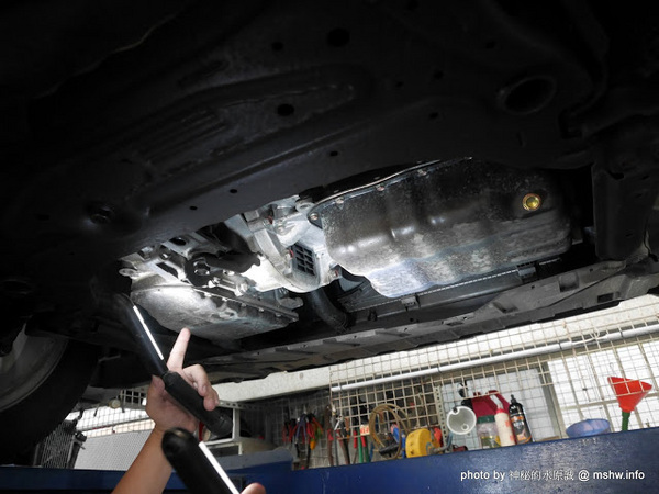 台中豐田國際車業:【景點】台中豐田車業-帝寶國際車業~國際自動車株式會社.認證二手中古車展場@南屯龍富夜市 : 態度友善, 資訊透明, 貼心專業的購車服務