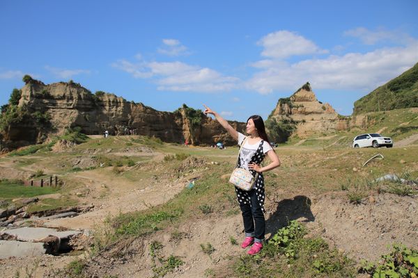 八里林口水牛坑:【新北市林口景點】水牛坑~台版美國大峽谷,林口秘境夢幻湖畔,擎天崗式大草原,婚紗電影外拍聖地