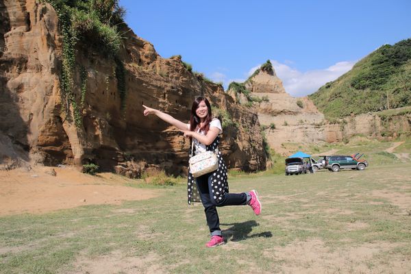 八里林口水牛坑:【新北市林口景點】水牛坑~台版美國大峽谷,林口秘境夢幻湖畔,擎天崗式大草原,婚紗電影外拍聖地