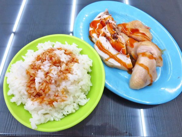 【三重美食】雞莊好吃雞肉-1碗10元便宜又好吃的雞油飯