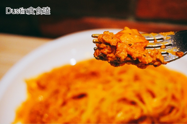 PALM PASTA 棕櫚樹義大利麵(信義店)：【北醫商圈】直播賽事運動餐廳｜象山美景飽食の早午餐首選『 PALM PASTA 棕櫚樹義大利麵』