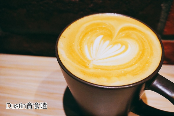 PALM PASTA 棕櫚樹義大利麵(信義店)：【北醫商圈】直播賽事運動餐廳｜象山美景飽食の早午餐首選『 PALM PASTA 棕櫚樹義大利麵』