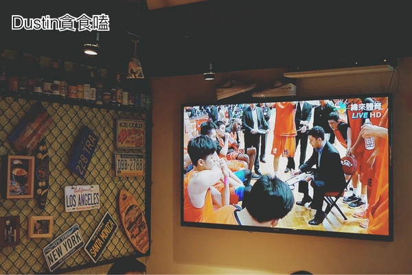 PALM PASTA 棕櫚樹義大利麵(信義店)：【北醫商圈】直播賽事運動餐廳｜象山美景飽食の早午餐首選『 PALM PASTA 棕櫚樹義大利麵』