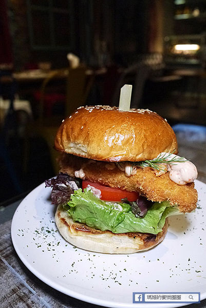 台北美食【黑熊愛跳舞Moon Bear Loves Dancing】台魂新美式餐廳。六張犂餐酒館。六張犁新美式餐廳推薦