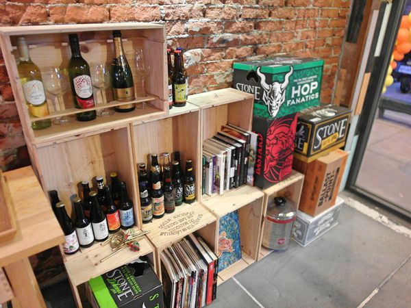 黑熊愛跳舞 Moon beer loves dancing:❤️美食❤️【台北。大安】黑熊愛跳舞 Moon bear loves dancing ★牛肚牛肉起司漢堡/金門高粱香腸牛肉起司漢堡/新奇創意漢堡/愛評體驗團