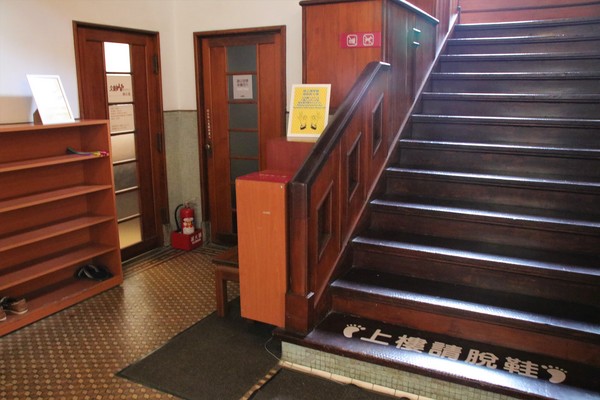 愛國婦人會館：【台南中西區景點】愛國婦人會館~以日式的木造房做為背景 文創商品趣味充滿在地藝文特色