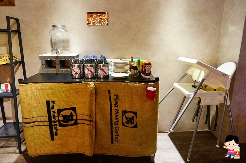 中和美食.方塊Pasta&Coffee.戰斧豬排.方塊菜單.中和環球購物中心.千層麵.不限時.