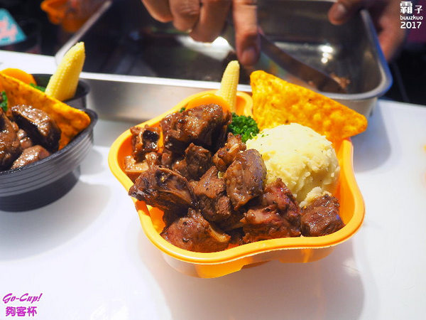 Go-cup 夠客杯:Go-Cup 夠客杯,花朵牛肋杯逢甲夜市IG打卡新亮點~