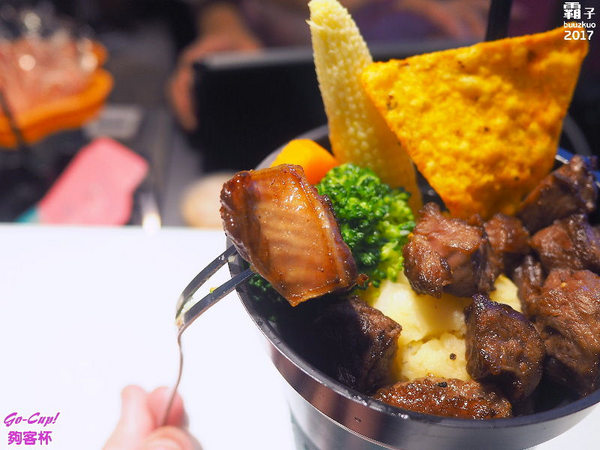 Go-cup 夠客杯:Go-Cup 夠客杯,花朵牛肋杯逢甲夜市IG打卡新亮點~