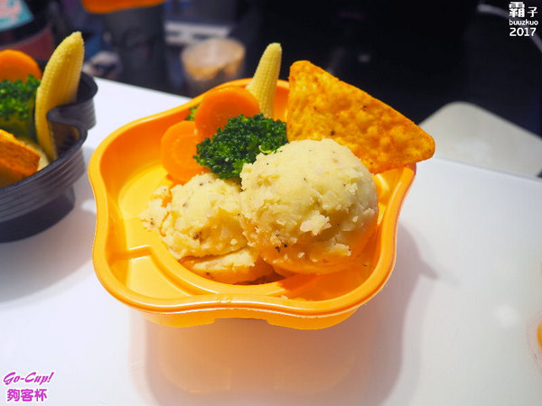 Go-cup 夠客杯:Go-Cup 夠客杯,花朵牛肋杯逢甲夜市IG打卡新亮點~