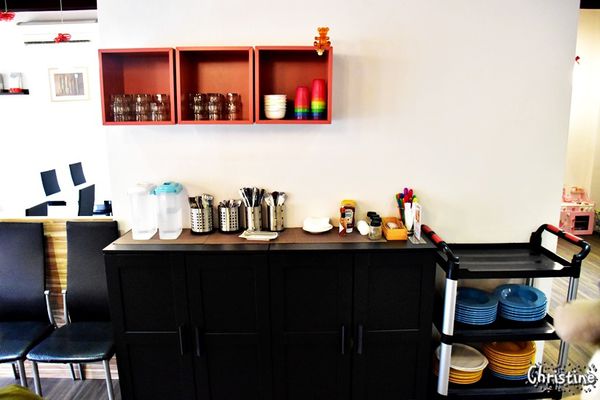 【新北。美食】新莊 / 凱啡小屋，豐盛早午餐，輕食甜點咖啡，街頭上家庭式小屋，新莊高中旁