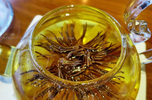 柚子樹健康蔬食料理(美術店)：健康美味、視覺味覺兼具~~     ..柚子樹健康蔬食料理/美術店    /愛評體驗團