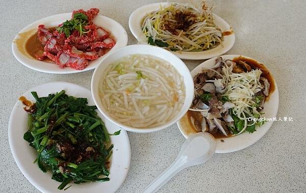 汐止人的早午餐【汐止街仔內米粉湯】一吃成主顧，晚來吃不到 !