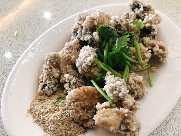 圓圓家愛吃貨-《新北汐止》中正市場巷仔內米粉湯，從小吃到大的好味道，不快點來就賣完囉