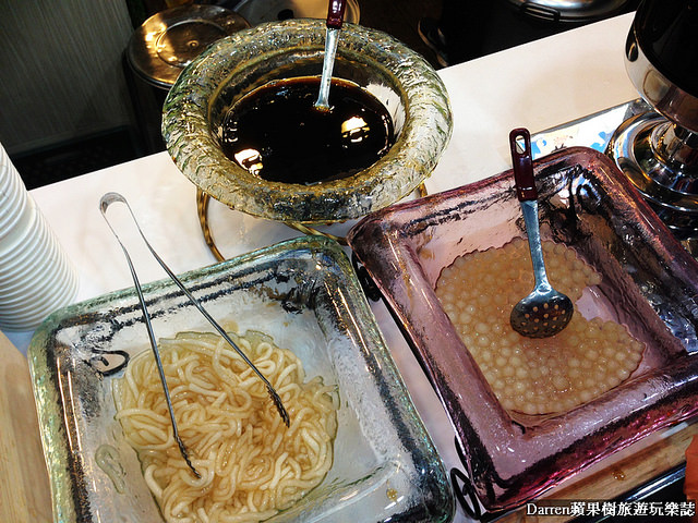 『桃園中壢飲料店』牛五花紅茶鮮乳小牧場★DIY自助式茶飲加料不加價配料吃到飽!!!