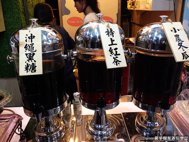 『桃園中壢飲料店』牛五花紅茶鮮乳小牧場★DIY自助式茶飲加料不加價配料吃到飽!!!