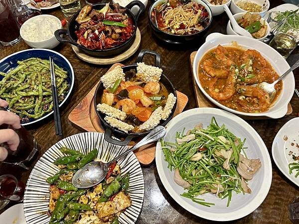 台北市信義區[信義區美食] 開飯川食堂 市府店 麻辣鮮香的川菜料理 統一時代百貨餐廳 #信義區市政府站美食 @蛋寶趴趴go