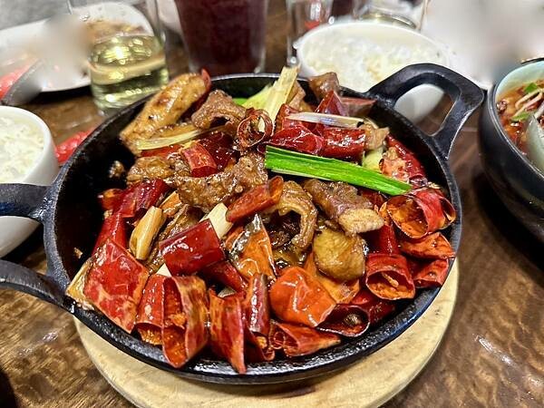 台北市信義區[信義區美食] 開飯川食堂 市府店 麻辣鮮香的川菜料理 統一時代百貨餐廳 #信義區市政府站美食 @蛋寶趴趴go