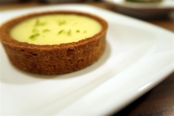 Tom&Maggy 幸福肥 • 手作點心：三重美食 幸福肥手作點心 超可愛龍貓甜點/萌萌達菲馬卡龍 抹茶塔/生巧克力塔 三重下午茶推薦~