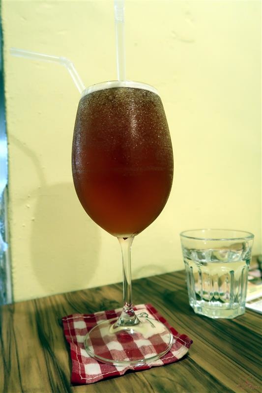 Tom&Maggy 幸福肥 • 手作點心：三重美食 幸福肥手作點心 超可愛龍貓甜點/萌萌達菲馬卡龍 抹茶塔/生巧克力塔 三重下午茶推薦~