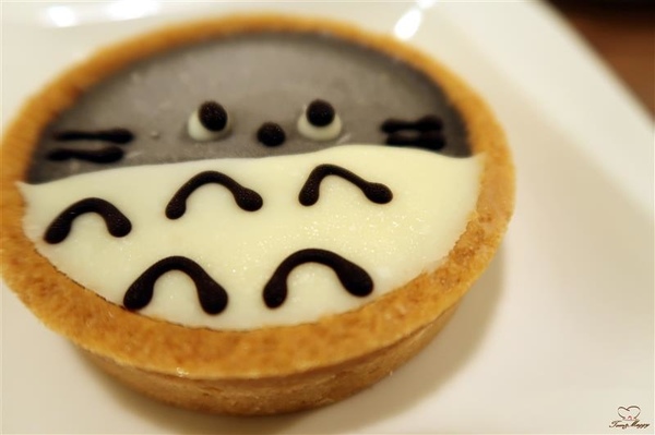 Tom&Maggy 幸福肥 • 手作點心：三重美食 幸福肥手作點心 超可愛龍貓甜點/萌萌達菲馬卡龍 抹茶塔/生巧克力塔 三重下午茶推薦~