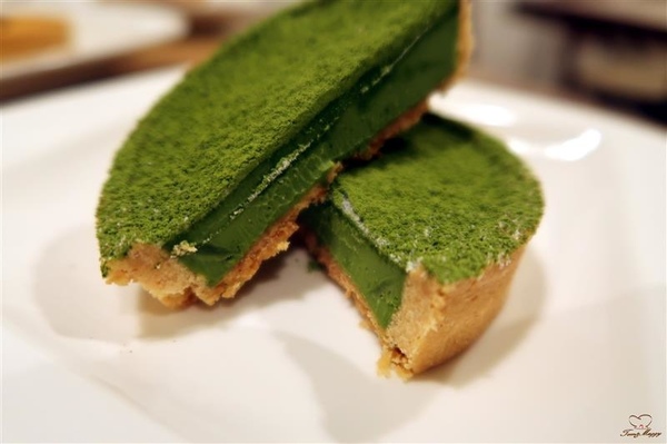 Tom&Maggy 幸福肥 • 手作點心：三重美食 幸福肥手作點心 超可愛龍貓甜點/萌萌達菲馬卡龍 抹茶塔/生巧克力塔 三重下午茶推薦~