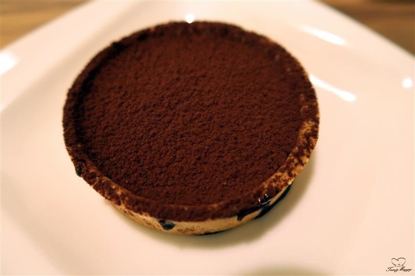 Tom&Maggy 幸福肥 • 手作點心：三重美食 幸福肥手作點心 超可愛龍貓甜點/萌萌達菲馬卡龍 抹茶塔/生巧克力塔 三重下午茶推薦~