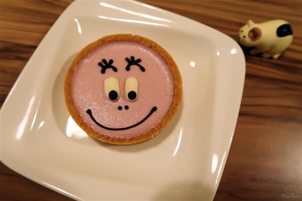 Tom&Maggy 幸福肥 • 手作點心：三重美食 幸福肥手作點心 超可愛龍貓甜點/萌萌達菲馬卡龍 抹茶塔/生巧克力塔 三重下午茶推薦~