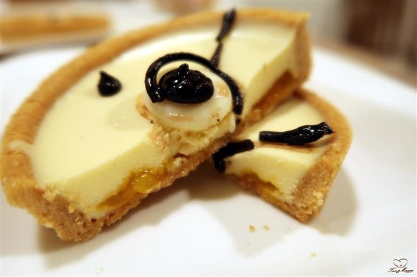 Tom&Maggy 幸福肥 • 手作點心：三重美食 幸福肥手作點心 超可愛龍貓甜點/萌萌達菲馬卡龍 抹茶塔/生巧克力塔 三重下午茶推薦~