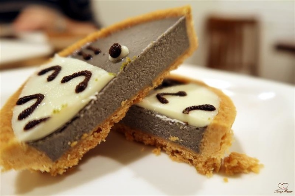 Tom&Maggy 幸福肥 • 手作點心：三重美食 幸福肥手作點心 超可愛龍貓甜點/萌萌達菲馬卡龍 抹茶塔/生巧克力塔 三重下午茶推薦~