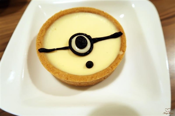 Tom&Maggy 幸福肥 • 手作點心：三重美食 幸福肥手作點心 超可愛龍貓甜點/萌萌達菲馬卡龍 抹茶塔/生巧克力塔 三重下午茶推薦~