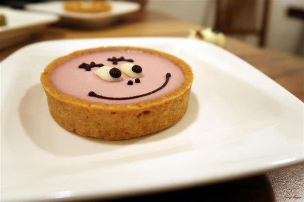 Tom&Maggy 幸福肥 • 手作點心：三重美食 幸福肥手作點心 超可愛龍貓甜點/萌萌達菲馬卡龍 抹茶塔/生巧克力塔 三重下午茶推薦~