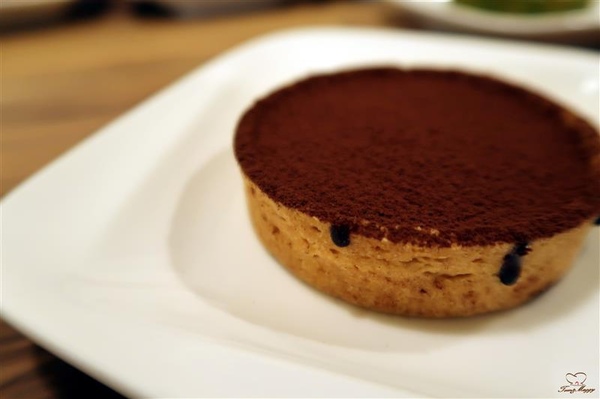 Tom&Maggy 幸福肥 • 手作點心：三重美食 幸福肥手作點心 超可愛龍貓甜點/萌萌達菲馬卡龍 抹茶塔/生巧克力塔 三重下午茶推薦~