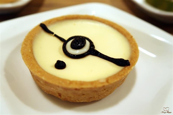 Tom&Maggy 幸福肥 • 手作點心：三重美食 幸福肥手作點心 超可愛龍貓甜點/萌萌達菲馬卡龍 抹茶塔/生巧克力塔 三重下午茶推薦~