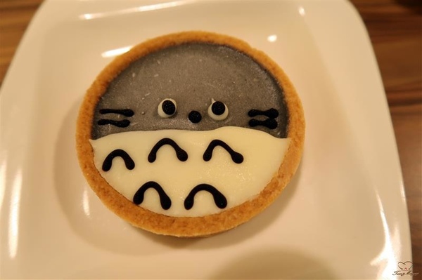 Tom&Maggy 幸福肥 • 手作點心：三重美食 幸福肥手作點心 超可愛龍貓甜點/萌萌達菲馬卡龍 抹茶塔/生巧克力塔 三重下午茶推薦~