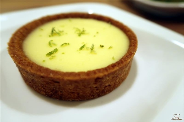 Tom&Maggy 幸福肥 • 手作點心：三重美食 幸福肥手作點心 超可愛龍貓甜點/萌萌達菲馬卡龍 抹茶塔/生巧克力塔 三重下午茶推薦~