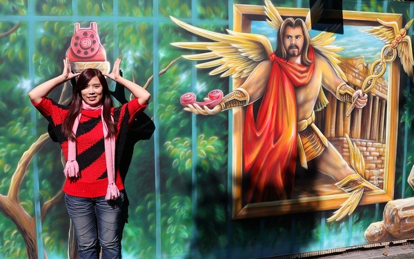 3D圖龍彩繪:【台北景點】中華電信3D圖龍彩繪牆~自由發揮創意跟彩繪圖互動,環遊世界是如此的輕輕鬆鬆,不再是遙不可及的夢想唷