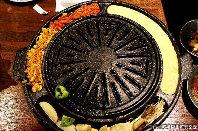 『桃園中壢』滋滋咕嚕韓式烤肉專門店(中壢威尼斯店)★內含滋滋咕嚕詳細菜單/中壢SOGO商圈美食餐廳/明星藝人納豆開的韓式燒肉餐廳