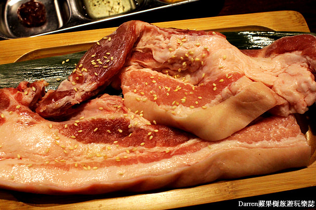 『桃園中壢』滋滋咕嚕韓式烤肉專門店(中壢威尼斯店)★內含滋滋咕嚕詳細菜單/中壢SOGO商圈美食餐廳/明星藝人納豆開的韓式燒肉餐廳