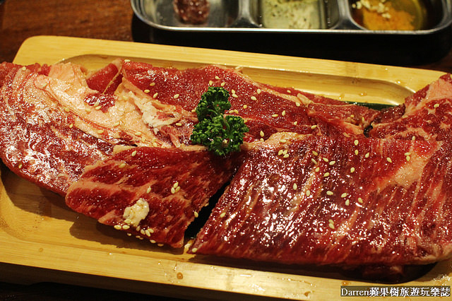 『桃園中壢』滋滋咕嚕韓式烤肉專門店(中壢威尼斯店)★內含滋滋咕嚕詳細菜單/中壢SOGO商圈美食餐廳/明星藝人納豆開的韓式燒肉餐廳