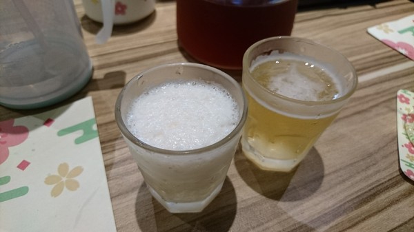 醜比頭森林鍋物：台中西屯~醜比頭森林鍋物主題餐廳~屁桃君醜的可愛又療癒~樹洞特色包廂也太好拍了吧~